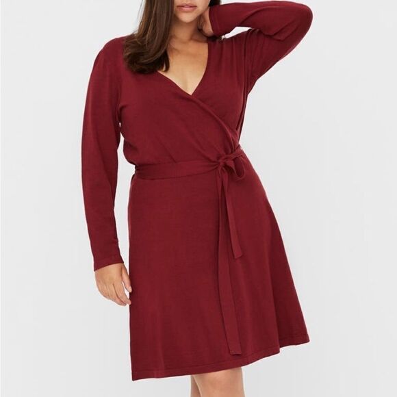 Long Sleeve Wrap Dress‎ - Picture 1 of 7